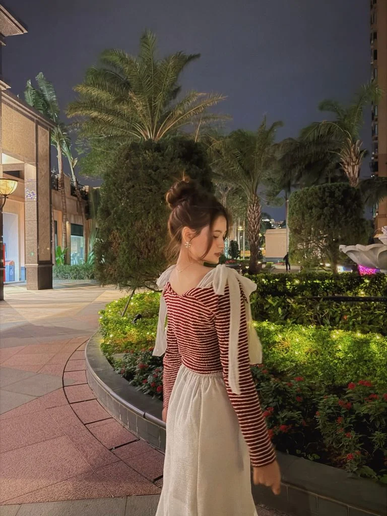 #HANNA-made# The Holiday Bow-Shoulder Top